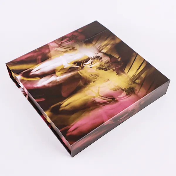 ஆடை பரிசு பெட்டிகள்